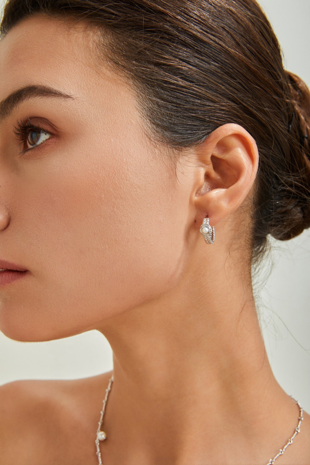 Silver pearl hoop earrings | Affordable everyday luxury jewelry by Mezuille